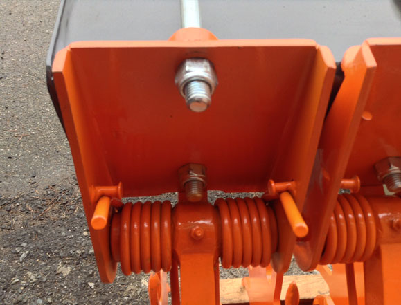 Spring position for higher tension